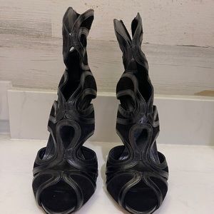 Alexander McQueen, never worn heels